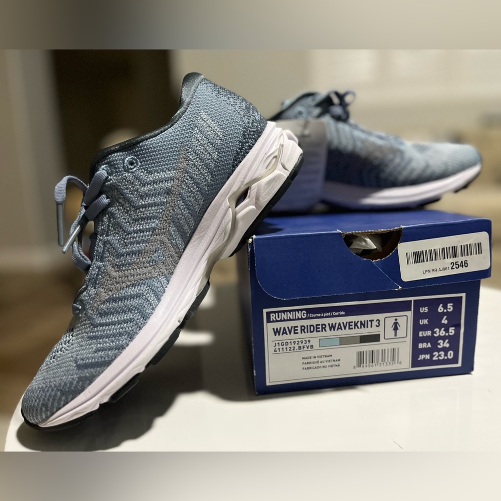 Mizuno Wave Rider Waveknit 3 in Blue and Gray